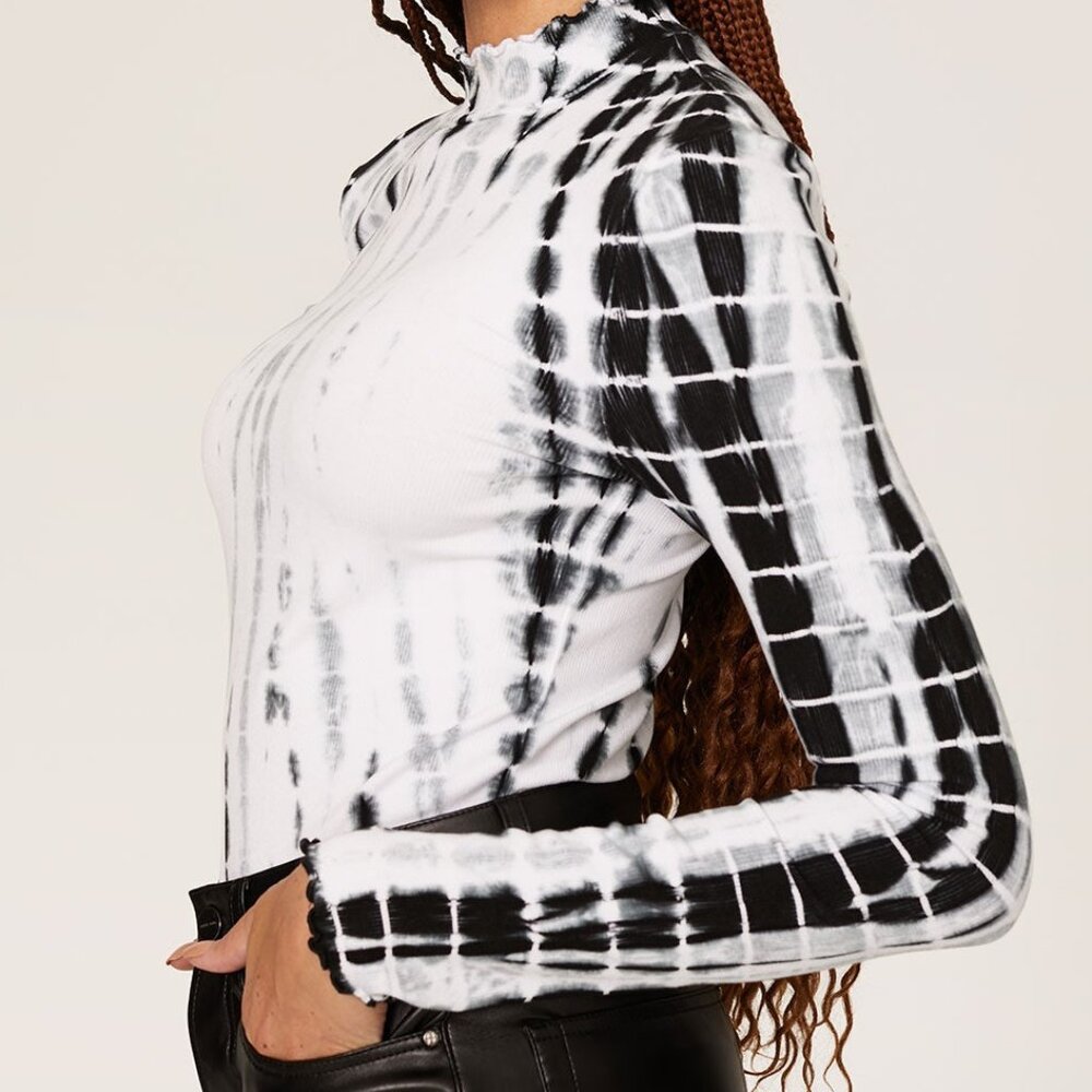 BB Dakota Dye Oh My Knit Top, S